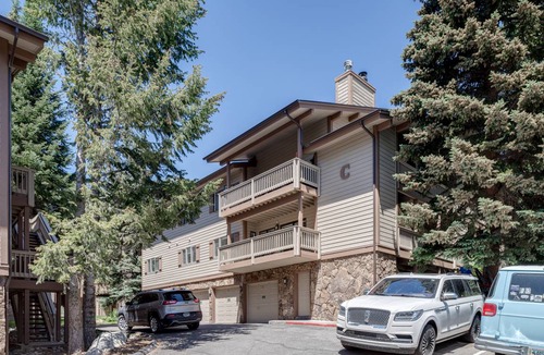 Teton Village Condo | 143 m² Condo ∙ 3 bedrooms ∙ 10 guests
