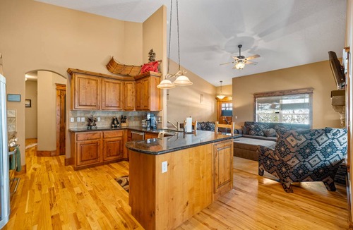Fir Grove Estates House | 148 m² House ∙ 3 bedrooms ∙ 10 guests