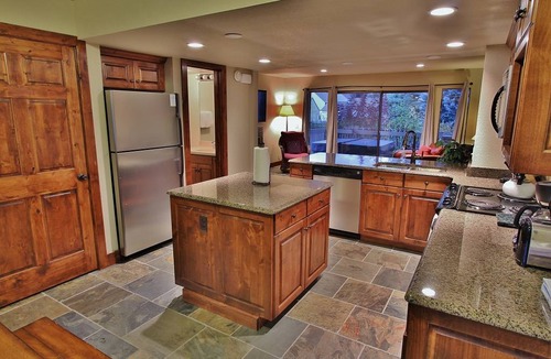 Park Meadows Condo | 149 m² Condo ∙ 3 bedrooms ∙ 9 guests