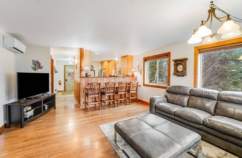 Bigfork Cabin | 151 m² Cabin ∙ 3 bedrooms ∙ 7 guests