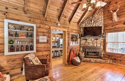 Walnut Mountain House | 157 m² House ∙ 2 bedrooms ∙ 8 guests