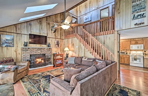 Locust Lake Village House | 159 m² House ∙ 3 bedrooms ∙ 8 guests