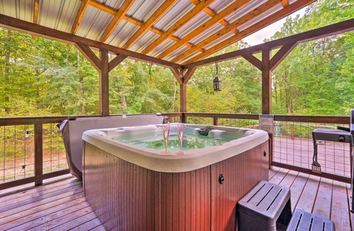 Broken Bow House | 162 m² House ∙ 3 bedrooms ∙ 10 guests