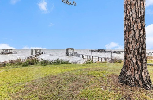 Dickinson House | 163 m² House ∙ 4 bedrooms ∙ 12 guests