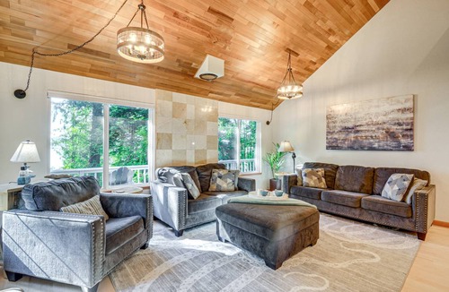 Potlatch House | 165 m² House ∙ 3 bedrooms ∙ 8 guests