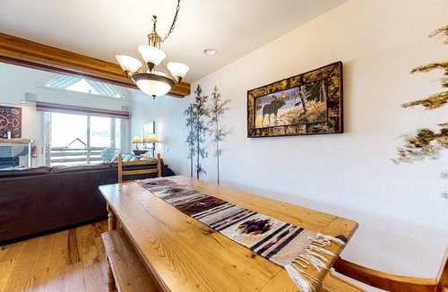 Saddle Ridge House | 166 m² House ∙ 3 bedrooms ∙ 9 guests