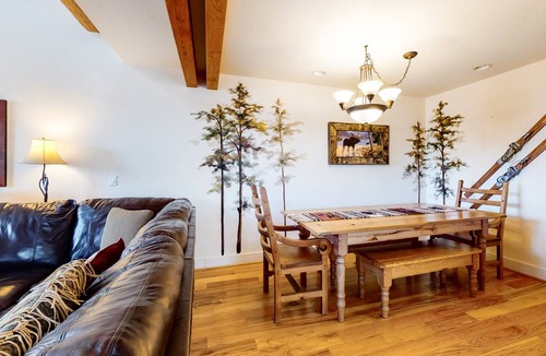 Saddle Ridge House | 166 m² House ∙ 3 bedrooms ∙ 9 guests