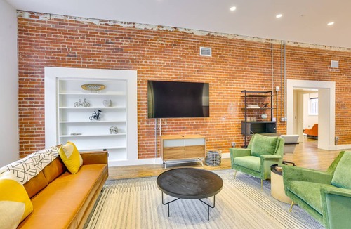 Downtown Omaha Apartment | 167 m² Apartment ∙ 2 bedrooms ∙ 6 guests