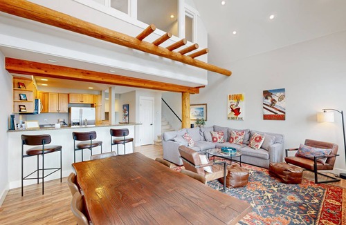 Saddle Ridge House | 167 m² House ∙ 3 bedrooms ∙ 7 guests