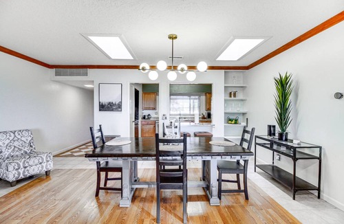 Paradise Hills Civic Apartment | 167 m² Apartment ∙ 2 bedrooms ∙ 4 guests