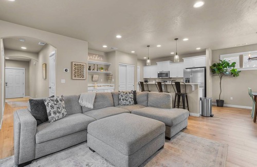 Orchard District House | 169 m² House ∙ 3 bedrooms ∙ 7 guests