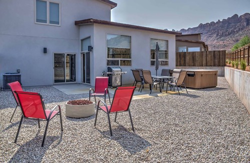 Moab South Valley Apartment | 176 m² Apartment ∙ 3 bedrooms ∙ 9 guests