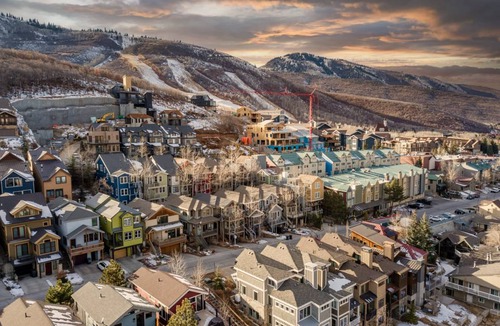 North Park City House | 176 m² House ∙ 4 bedrooms ∙ 10 guests