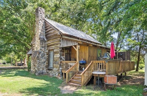 Rock Hill Cabin | 1800’s Cabin with Hot Tub, Pet Friendly