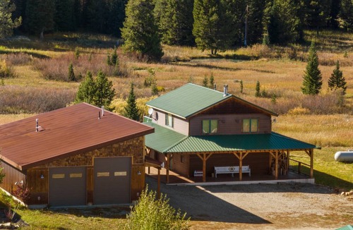 Lazy Acres House | 186 m² House ∙ 2 bedrooms ∙ 8 guests
