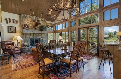 Jackson Hole House | 189 m² House ∙ 3 bedrooms ∙ 8 guests