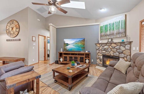 Clarksville House | 189 m² House ∙ 4 bedrooms ∙ 8 guests
