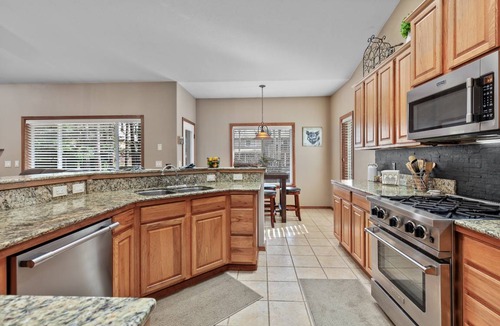 Clarksville House | 189 m² House ∙ 4 bedrooms ∙ 8 guests