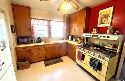 Central San Pedro House | 1924 California Bungalow in San Pedro