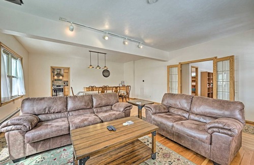 Laramie House | 197 m² House ∙ 3 bedrooms ∙ 8 guests