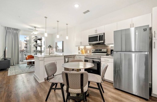 SoNo Apartment | 1B1B Midtown Apartment Private Balcony, Views, Gym