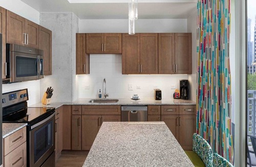 Civic District Condo | 1br Deluxe Unit Rooftop Pool Austin Skyline Views!
