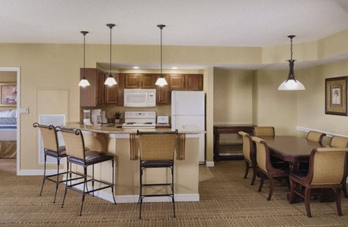 Lake Buena Vista Resort | 1BR-Dlx Inside Disney Gates-5 Pools, 2 Lazy Rivers, SPLASH pad, Mini Golf & More