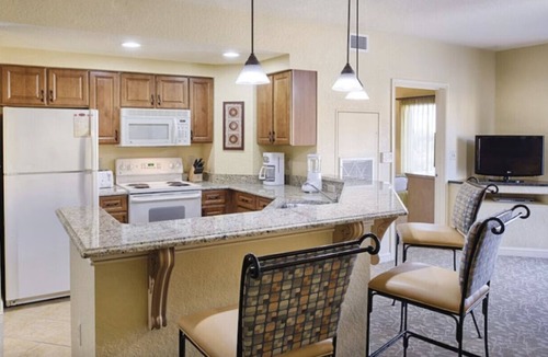 Lake Buena Vista Resort | 1BR-Dlx Inside Disney Gates-5 Pools, 2 Lazy Rivers, SPLASH pad, Mini Golf & More