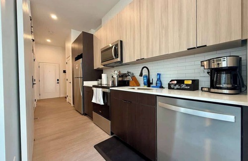 Pendleton Apartment | 1BR OTR CBD Refuge - Free Parking/Gym/Rooftop Pool