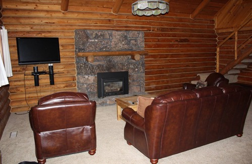 Moran House | 2/2 Cabin with Loft Nestled next to National Forest