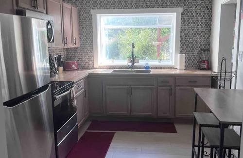 Burns House | 2 Bedroom 1 Bathroom with game room. Pet friendly