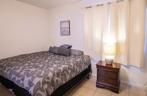 Porterville Apartment | 2 bedroom 2 bath apartment near main street