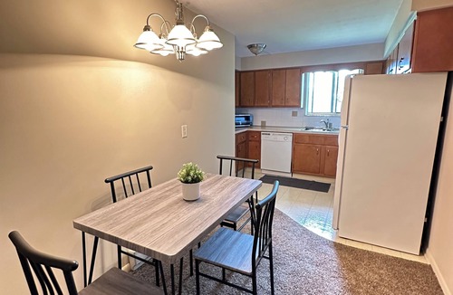 Massillon Apartment | 2 Bedroom Apartment conveniently located to shopping and highway.