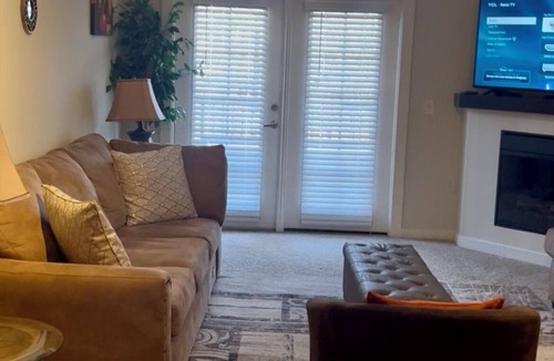 Charlotte Apartment | 2-bedroom cozy family friendly studio apartment in trendy Charlotte with WiFi,AC