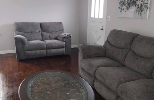 Cleveland Heights House | 2-bedroom house close to the Cleveland Clinic Main Campus w/fireplace and a den