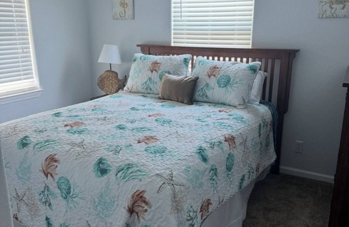 Surfside Beach House | 2-bedroom house in peaceful Surfside Beach and beautiful view of the gulf