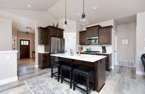 Columbia Falls Condo | 2 bedroom Meadowlake condo! Summer pool and hot tub! AC for hot summer days