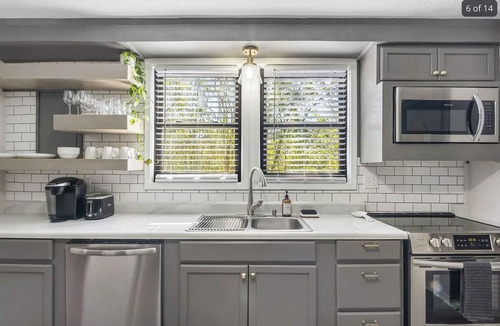 Augusta Cottage | 2-bedroom modern cottage in Augusta with outdoor patio seating and dining