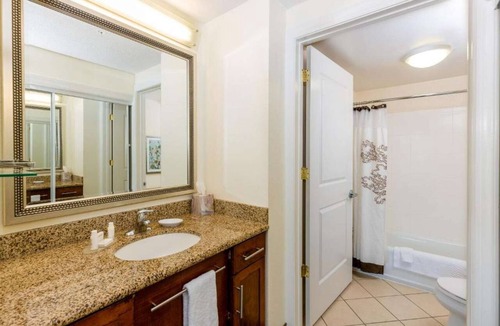 Florence Hotel | 2 Bedroom Suite w/Kitchen + Free Parking & Pool