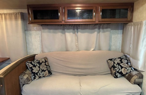 Clarendon House | 2 bedroom Trailer at A New Life Ranch LLC - Come ride horses!