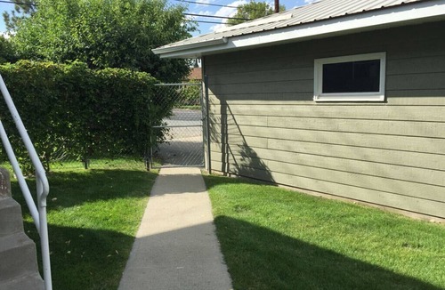 Helena Apartment | 2 bedroom w/full kitchen ~ Close to the St Peter's Hospital and State Capitol