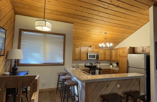 Elkhorn Village Condo | 2 bedroom with loft condo in peaceful Sun Valley with 1G WiFi