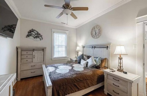 South Richmond Apartment | 2 BR Charming Single Family Home near VCU