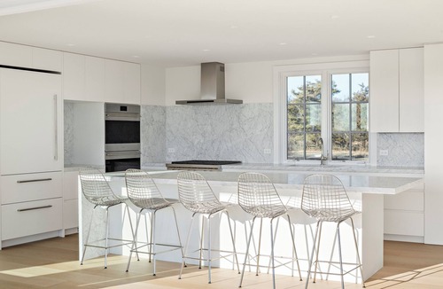 Chilmark House | 2 BR, Modern Main House, 1000 feet of private beach, AC, WiFi, Gym