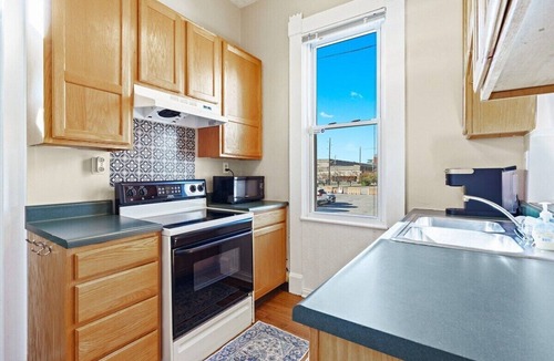 Babe Denny House | 2 BR Next To Lucas Oil - Walk to Conventions!