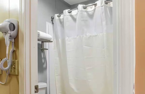 Ridgeland Hotel | 2 Comfortable King Bed Rooms for Families in Ridgeland