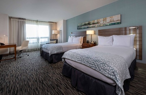 Pacific Terrace Hotel | 2 Connecting Suites at a 4⭐️ Hotel