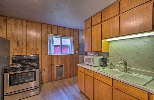 Island Park Cabin | 2 Cozy Island Park Cabins w/Near the Lake!