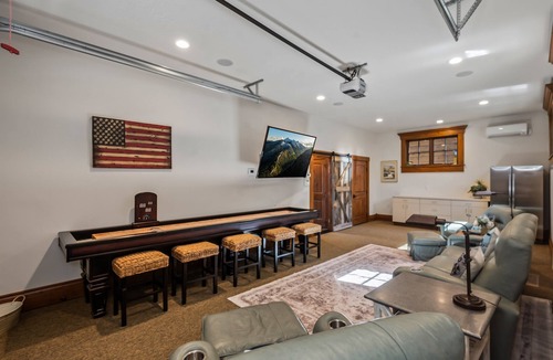 McCall House | 2 Homes - Lakefront Private Dock Near Shore Lodge