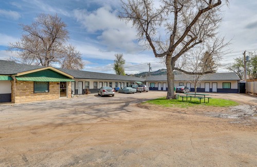 Spearfish Apartment | 2 Mi to Spearfish Canyon: Central Getaway!